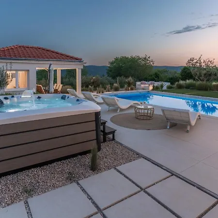 Nebesi Zadarvillas 别墅