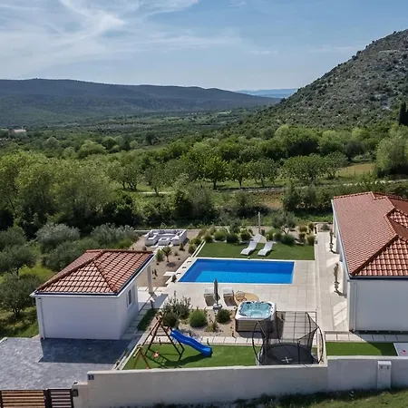 Nebesi Zadarvillas 别墅 *