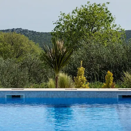 Nebesi Zadarvillas * Pristeg
