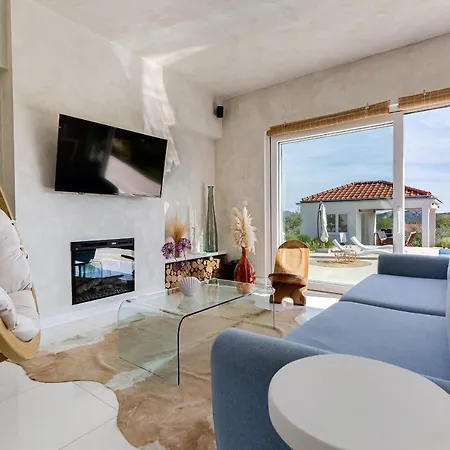 别墅 Nebesi Zadarvillas Pristeg