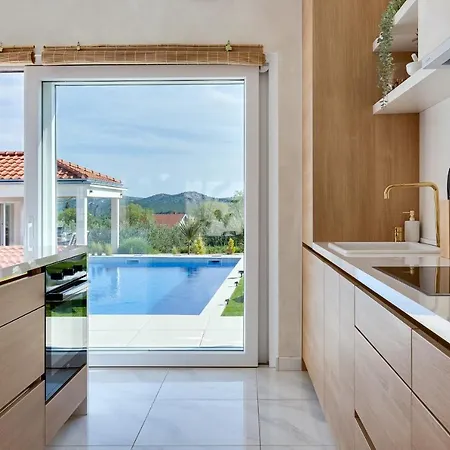 Villa Nebesi Zadarvillas *