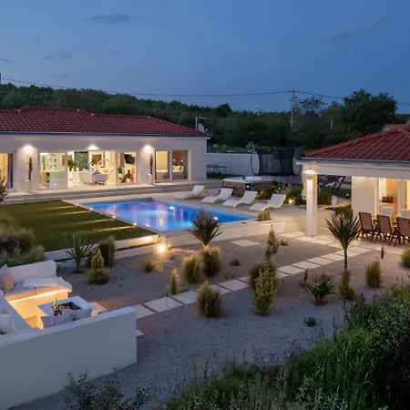 Nebesi Zadarvillas * Radosinovac